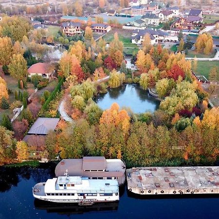 On The River Вишеньки Екстер'єр фото