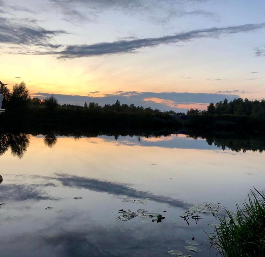 On The River Вишеньки Екстер'єр фото